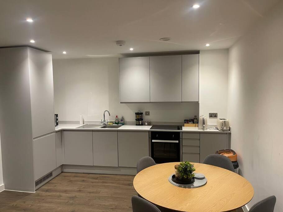 Luxury 2 Bedroom Apartment In The Heart Of Manchester Exterior photo
